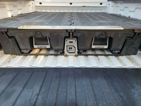 Used 2023 Chevrolet Silverado 1500 Custom image 34