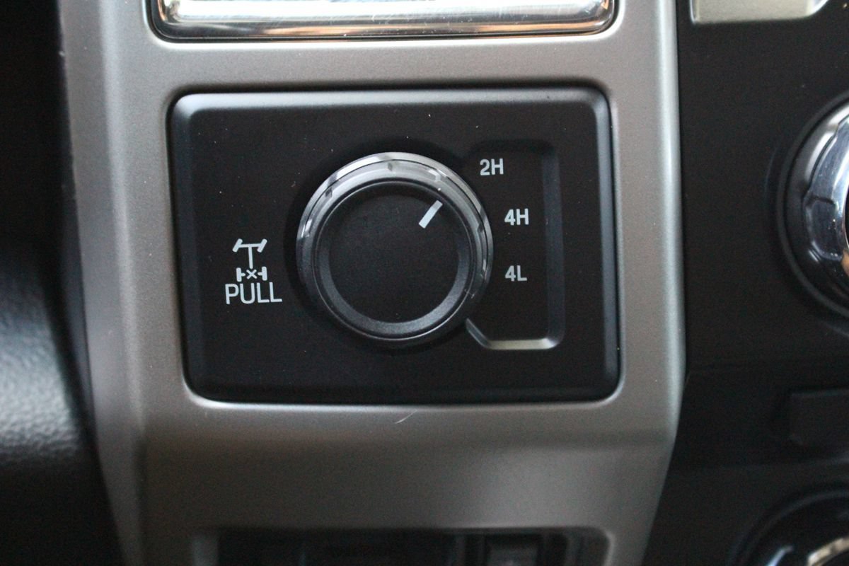 Used 2017 Ford F250 Lariat w/ Lariat Value Package AWD/4WD image 33