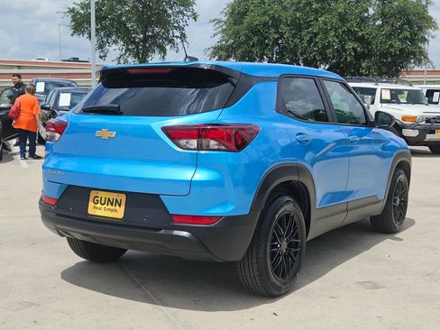 Used 2025 Chevrolet TrailBlazer LS w/ LS Confidence Package FWD image 3