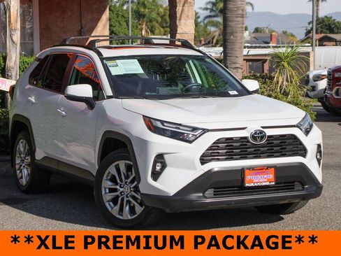 Used 2023 Toyota RAV4 XLE Premium image 2