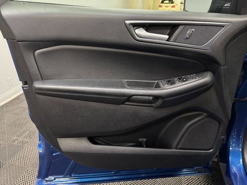 Used 2021 Ford Edge SE image 38