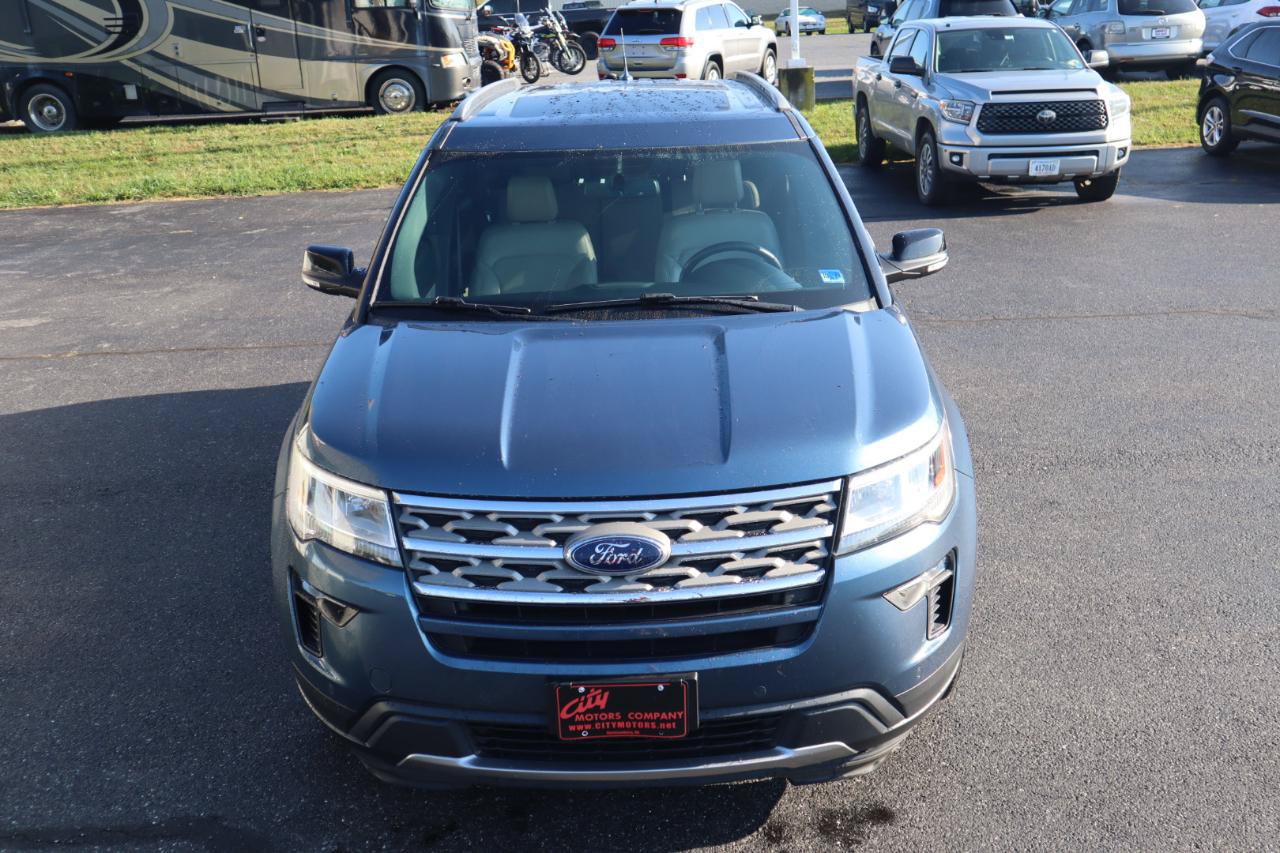 Used 2018 Ford Explorer XLT w/ Equipment Group 202A AWD/4WD image 4
