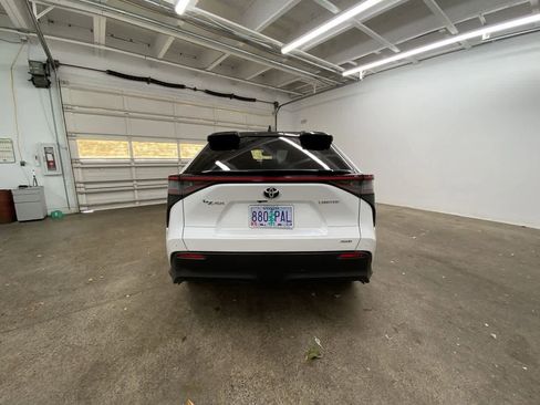 Used 2023 Toyota bZ4X Limited image 5