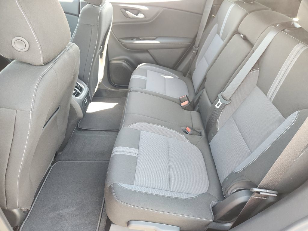 New 2026 Chevrolet Blazer LT w/ Convenience Package FWD image 19