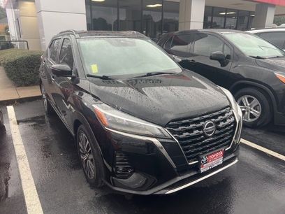 Used 2021 Nissan Kicks SR