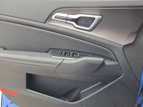 New 2026 Kia Sportage EX image 17