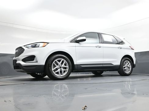 Used 2023 Ford Edge SEL image 42