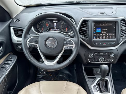 Used 2016 Jeep Cherokee Limited w/ Technology Group image 23