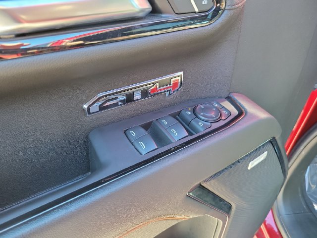 Used 2024 GMC Sierra 1500 AT4 w/ Technology Package AWD/4WD image 9