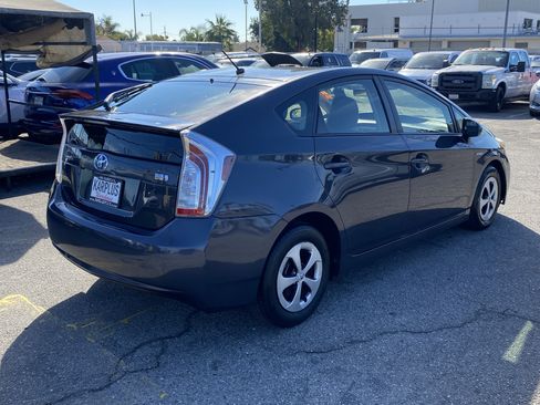Used 2015 Toyota Prius Three image 5