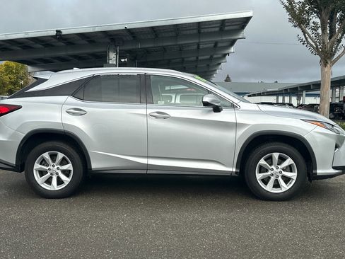Used 2017 Lexus RX 350 FWD image 3