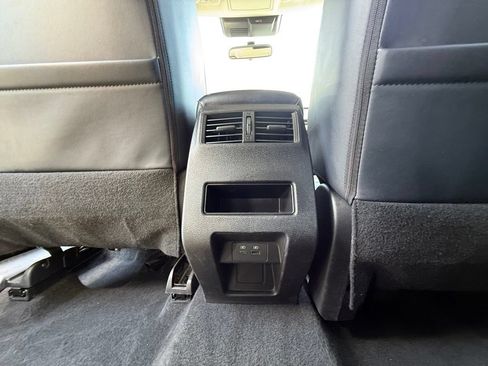 Used 2024 Mitsubishi Outlander SE AWD/4WD image 37