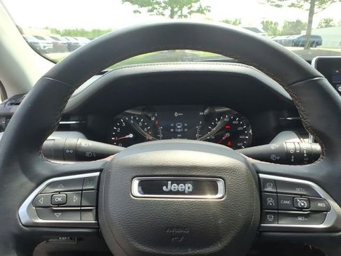 Used 2022 Jeep Compass Limited AWD/4WD image 19