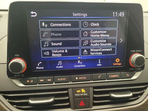 Used 2025 Nissan Altima 2.5 SV FWD image 25