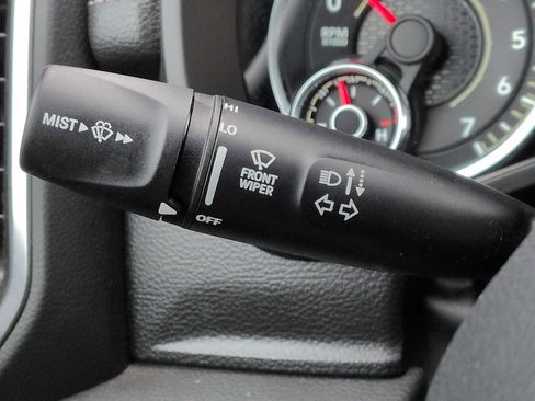 Used 2023 RAM 1500 Laramie image 31