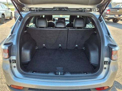 Certified 2024 Jeep Compass Limited image 18