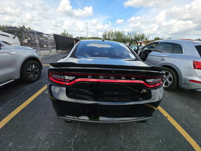 Used 2019 Dodge Charger Scat Pack w/ Technology Group RWD image 5