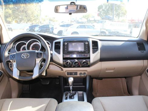 Used 2014 Toyota Tacoma PreRunner w/ SR5 Package RWD image 19