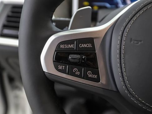 Used 2026 BMW X5 xDrive40i w/ M Sport Package image 12