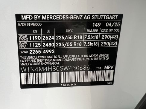 Certified 2025 Mercedes-Benz GLB 250 4MATIC image 37
