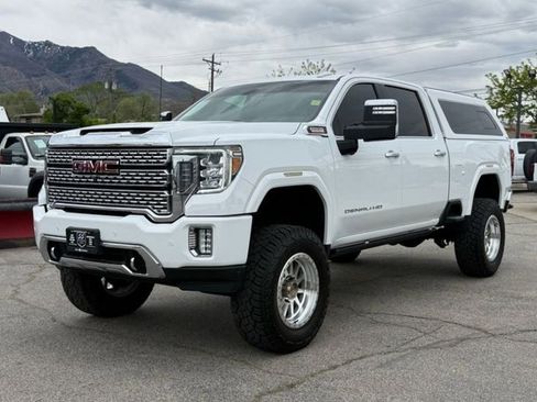 Used 2022 GMC Sierra 2500 Denali w/ Denali Ultimate Package AWD/4WD image 2