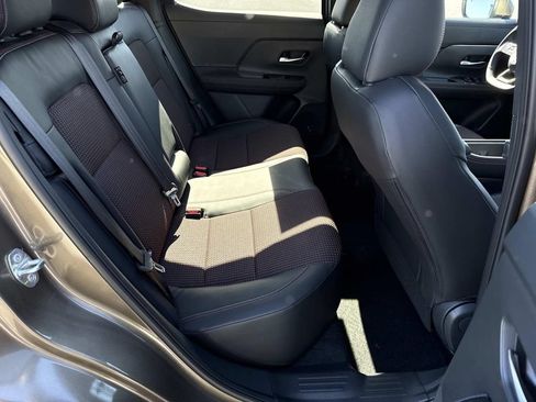 Used 2025 Nissan Kicks SR AWD/4WD image 21