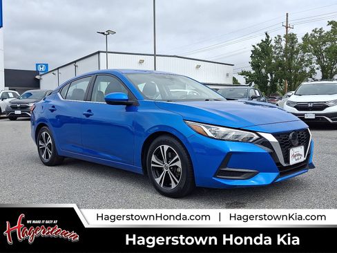 Used 2022 Nissan Sentra SV image 1