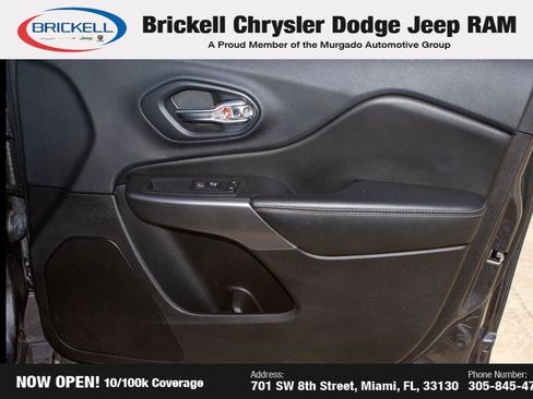 Used 2019 Jeep Cherokee Limited image 12