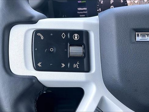 Certified 2025 Land Rover Defender 130 X-Dynamic SE AWD/4WD image 19