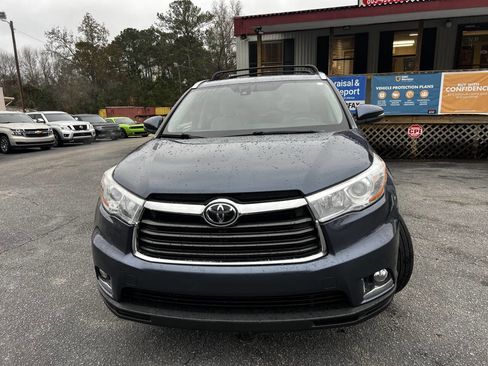 Used 2016 Toyota Highlander Limited Platinum image 2