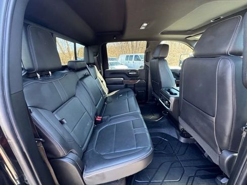 Used 2022 Chevrolet Silverado 2500 High Country w/ Z71 Off-Road Package image 13