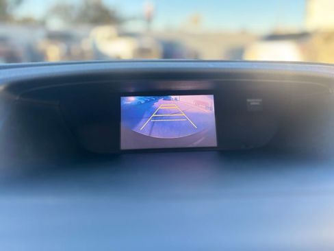 Used 2015 Honda CR-V LX image 23