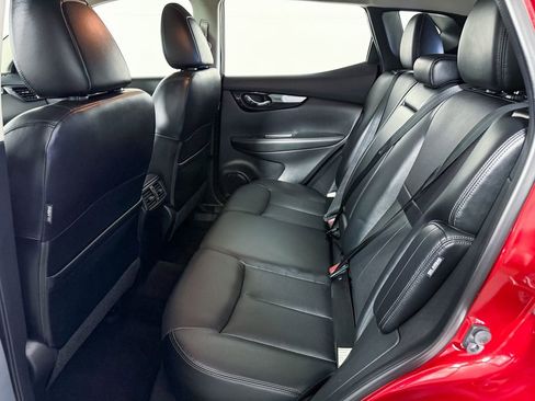 Used 2022 Nissan Rogue Sport SL w/ Premium Package image 36