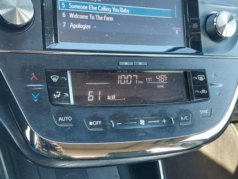 Used 2016 Toyota Avalon Touring image 27