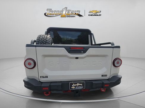 Used 2025 INEOS Grenadier AWD/4WD image 8