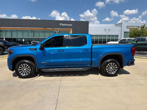 Used 2023 GMC Sierra 1500 AT4 w/ AT4 Premium Package AWD/4WD image 2