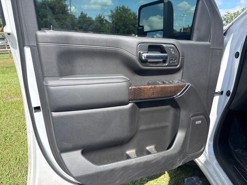 Used 2022 GMC Sierra 3500 Denali AWD/4WD image 12