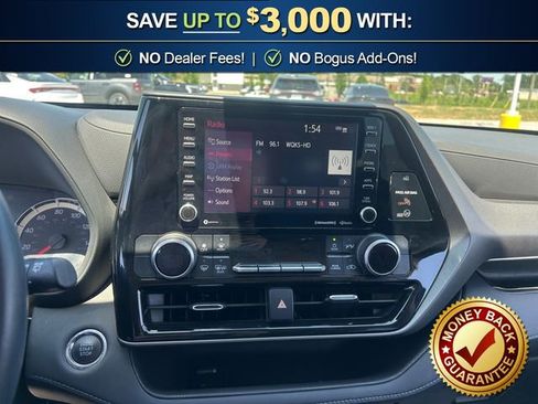 Used 2022 Toyota Highlander LE FWD image 26