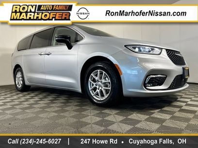 Used 2024 Chrysler Pacifica Touring-L