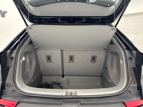 Used 2023 Chevrolet Bolt EUV Premier FWD image 27