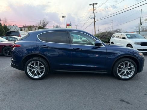 Used 2019 Alfa Romeo Stelvio Ti Lusso w/ Quick Order Package 22X Lusso AWD/4WD image 9