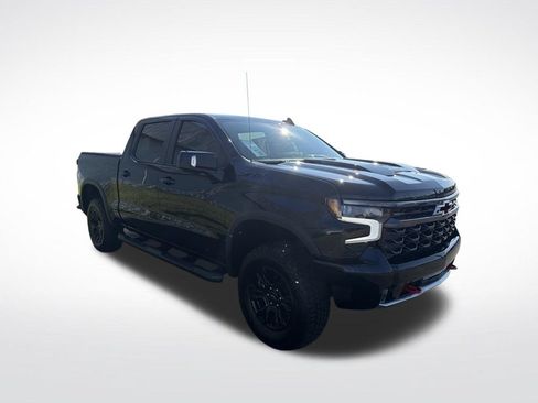 Used 2023 Chevrolet Silverado 1500 ZR2 w/ Technology Package AWD/4WD image 3