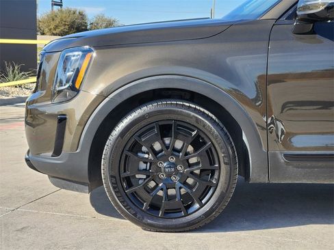 Certified 2021 Kia Telluride SX w/ SX Prestige Package image 8