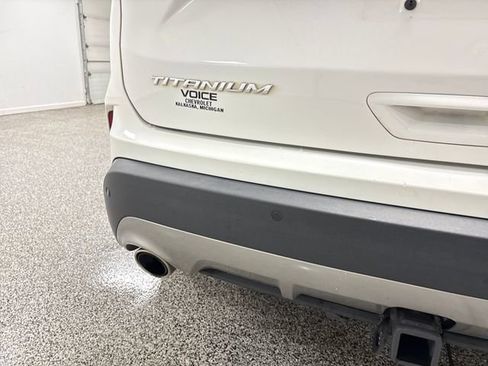 Used 2021 Ford Edge Titanium w/ Class II Trailer Tow Package image 34