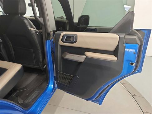 Used 2023 Ford Bronco Wildtrak image 39