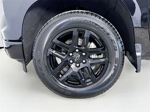 Used 2022 Chevrolet Silverado 1500 Custom image 30