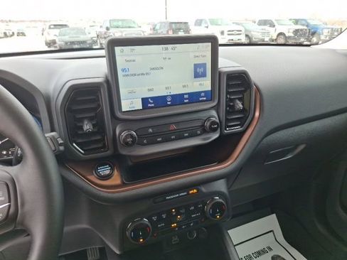 Used 2024 Ford Bronco Sport Outer Banks w/ Tech Package image 17