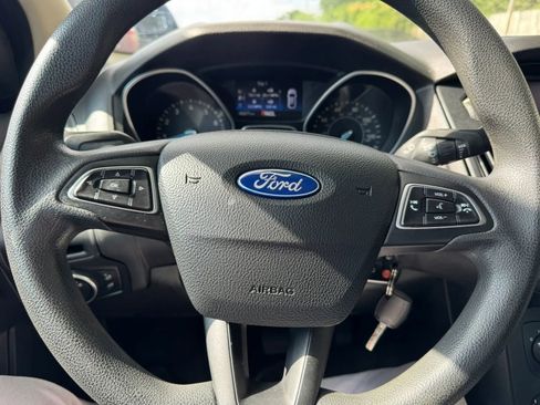 Used 2016 Ford Focus S FWD image 27
