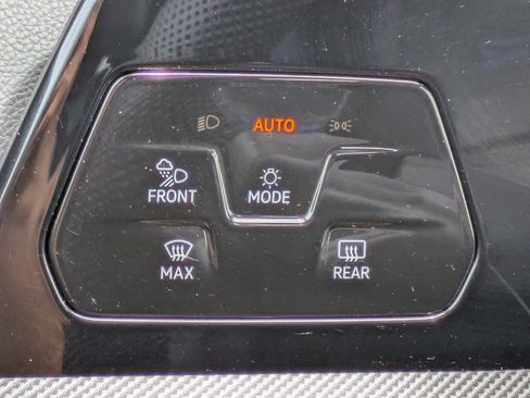 Used 2026 Volkswagen Golf AWD/4WD image 29
