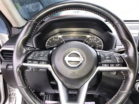 Used 2023 Nissan Altima 2.5 SR image 14